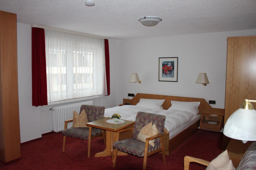 Gasthof Schwarzwaldtanne Schoenwald im Schwarzwald Room photo